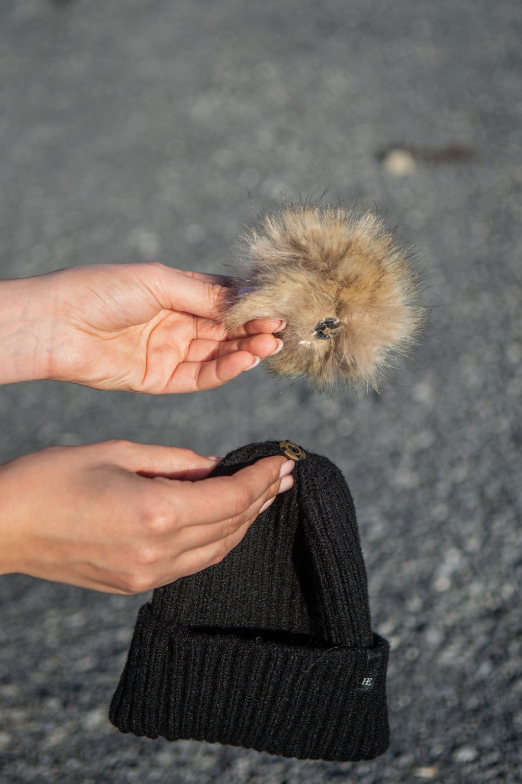 Bonnet avec pompon amovible - Hazel Equestrian